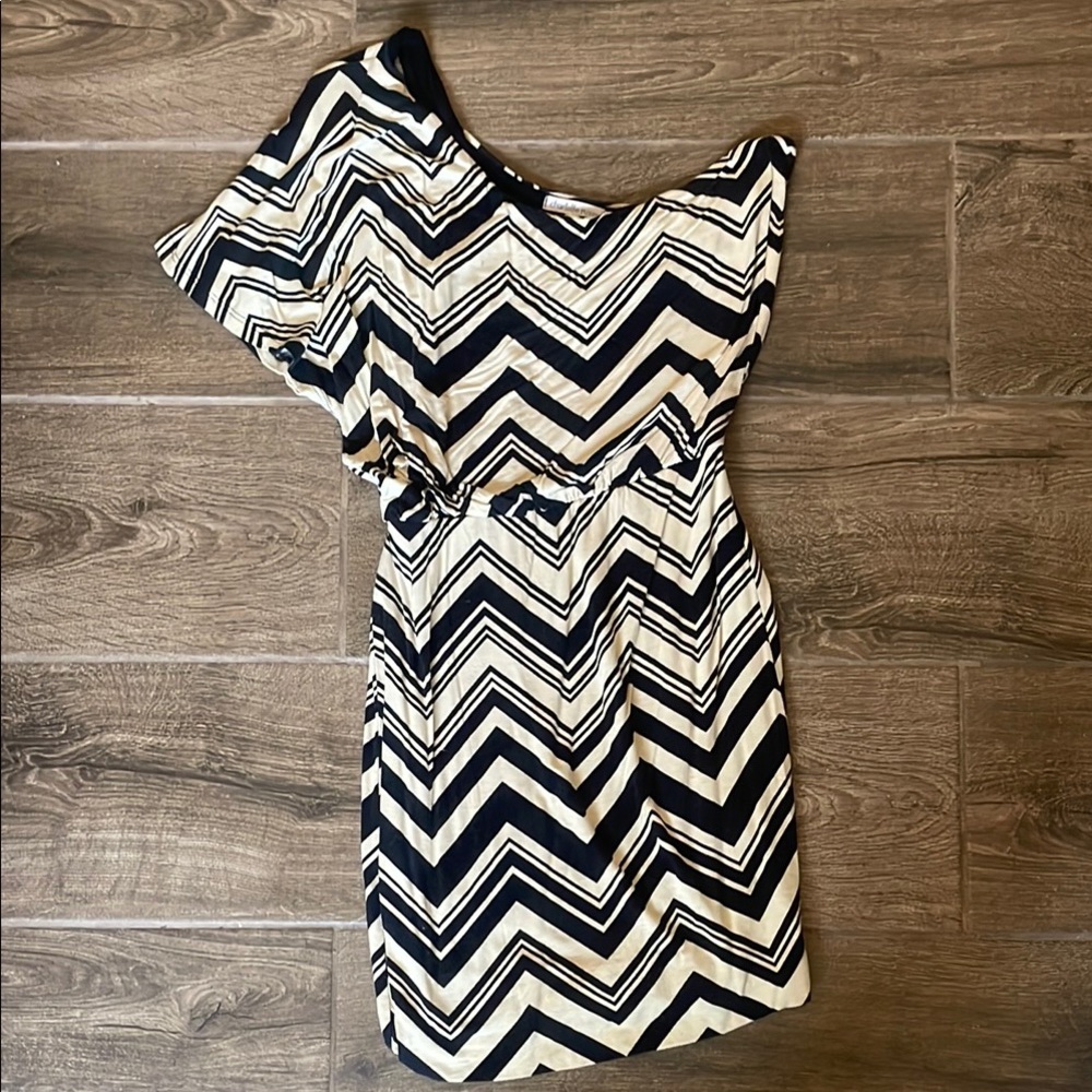 Charlotte Russe Chevron Patterned Black and Taupe Dress - one sleeve style